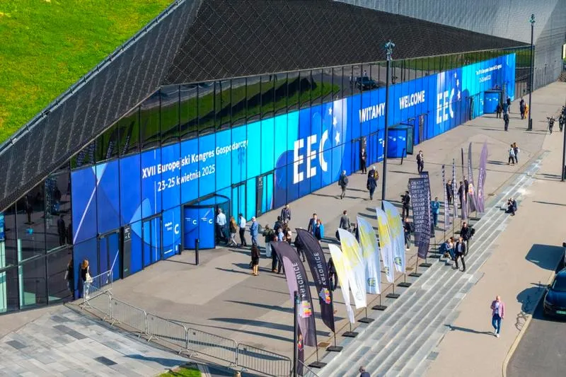 Kto zarabia 20 tys. miesięcznie? Oto tajemnice wysokich dochodów w Polsce